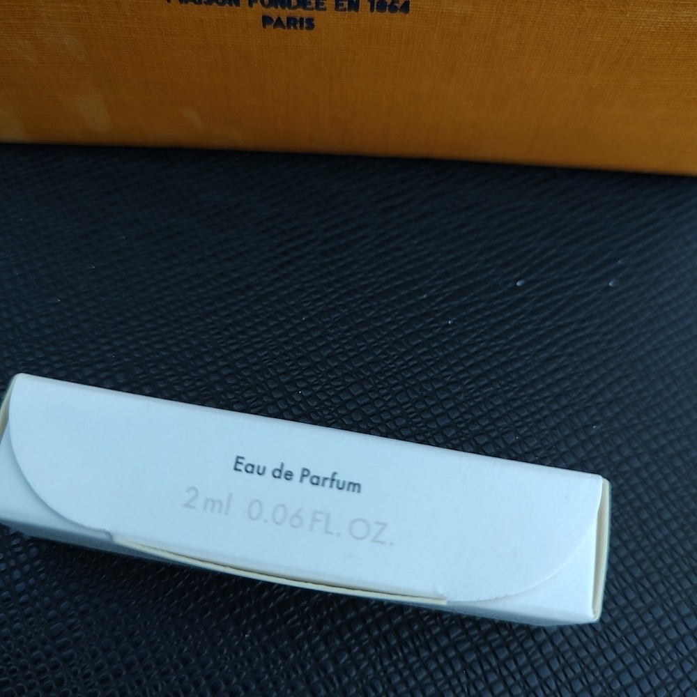 Les Sables Roses By Louis Vuitton Eau De Parfum Sample Spray - 2ml/0.06oz - Picture 4 of 5